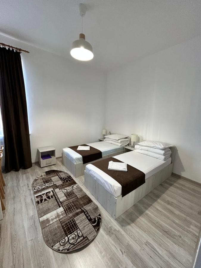 Hotel Continental City Center Yaş Dış mekan fotoğraf