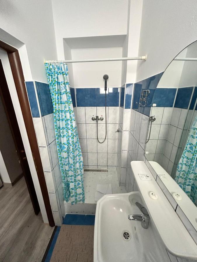 Hotel Continental City Center Yaş Dış mekan fotoğraf