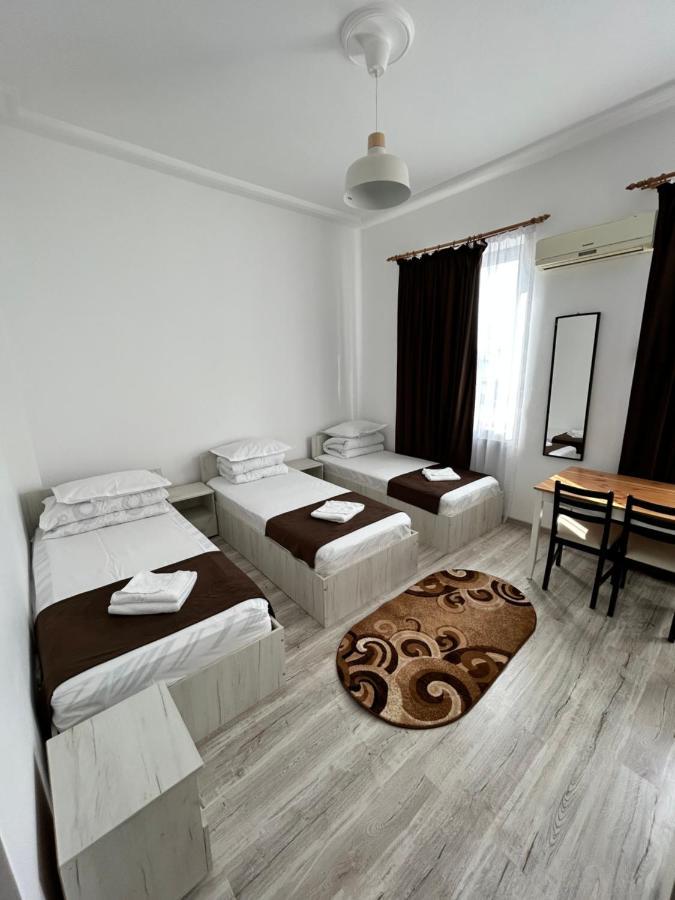 Hotel Continental City Center Yaş Dış mekan fotoğraf