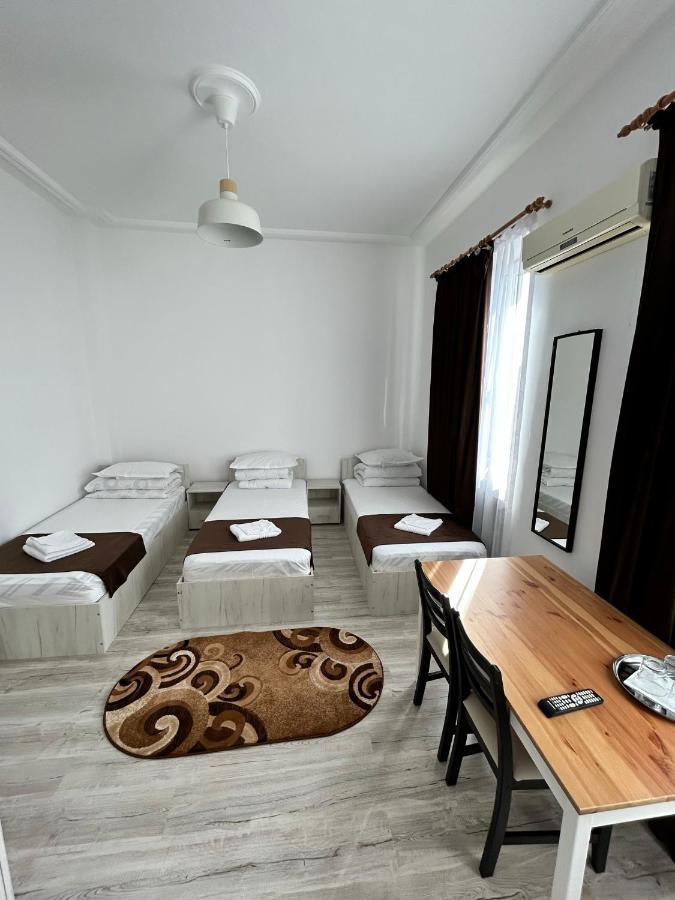 Hotel Continental City Center Yaş Dış mekan fotoğraf